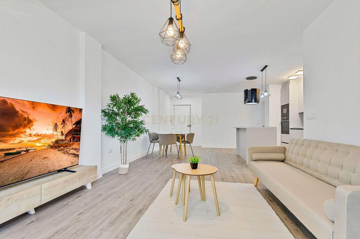 Venta de piso en Piso en Calle Santa Ana, 1, Los Boliches, Fuengirola, Fuengirola
photo 3