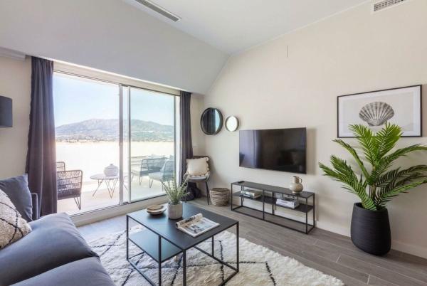 Аттик на продажу в  Ático en Ronda Sol Villas, Zona Sohail, Fuengirola, Фуэнхирола photo 4