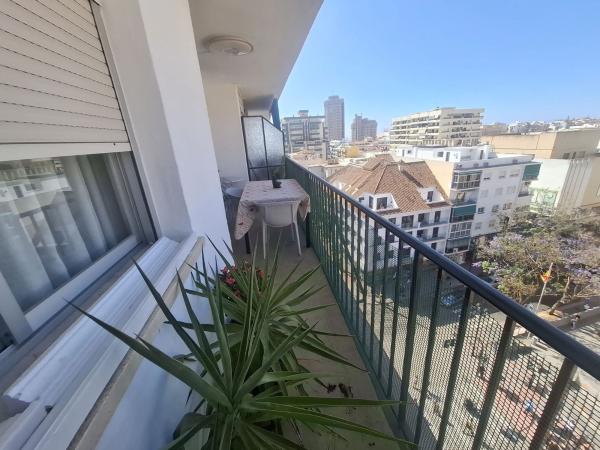 Venta de piso en Piso en Avenida Condes de San Isidro s/n, Zona Puerto Deportivo, Fuengirola, Fuengirola
thumbnail 1