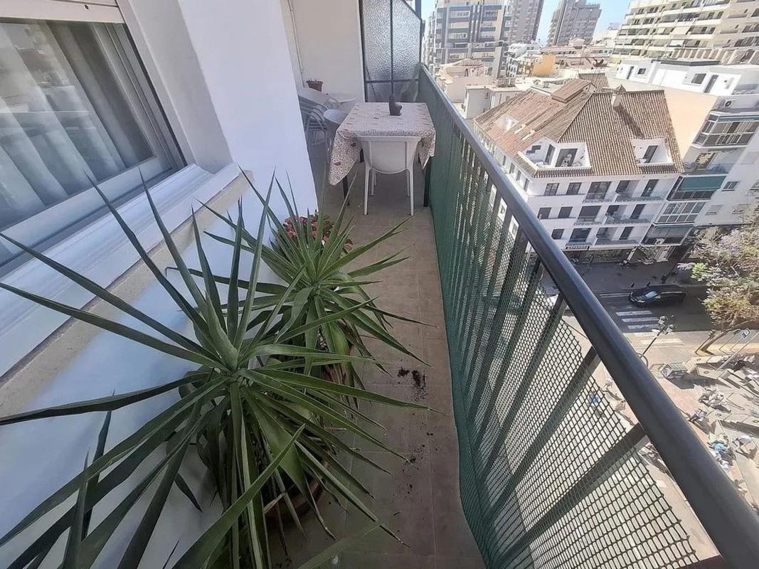 Sale of apartment in Piso en Calle Alfonso XIII, Zona Puerto Deportivo, Fuengirola, Fuengirola
photo 3