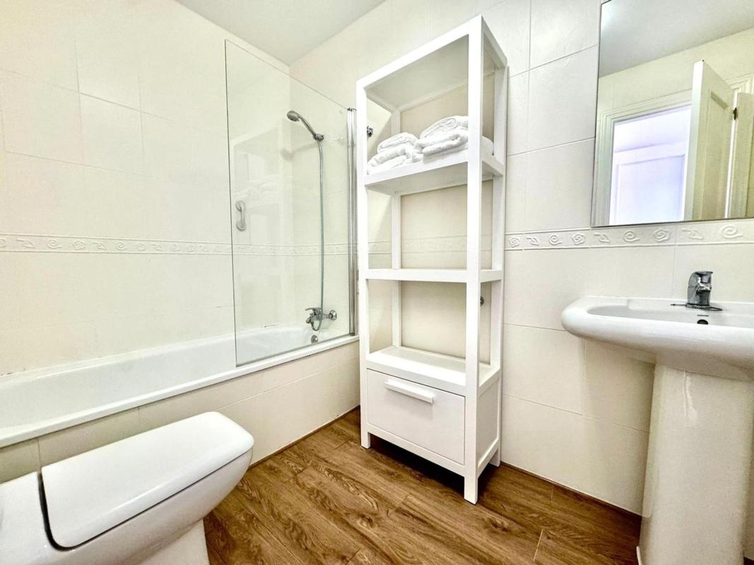 Sale of apartment in Piso en Chumberas Las, Los Pacos, Fuengirola, Fuengirola
photo 4