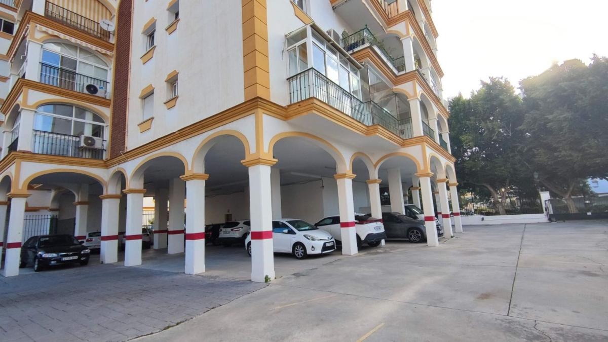 Venta de piso en Piso en Calle Hermanos Galan Casero, Los Boliches, Fuengirola, Fuengirola
photo 3