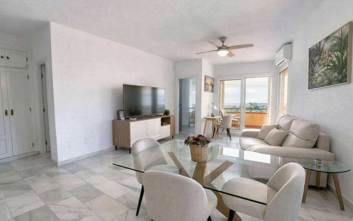 Продажа квартиры на Piso en Los Pacos, Fuengirola, Фуэнхирола
 photo 2