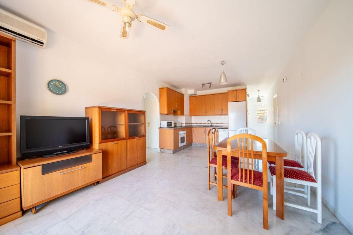 Venta de piso en Piso en Calle Triguero, 27, Los Pacos, Fuengirola, Fuengirola
photo 5