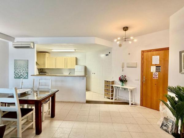Продажа квартиры на Piso en Avenida del Higuerón, 58, El Higuerón, Fuengirola, Фуэнхирола
thumbnail 2
