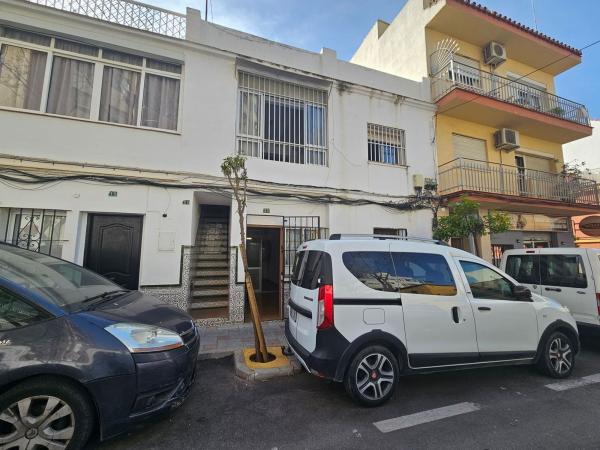Chalet pareado en Nuñez Balboa, 21, Centro Ciudad, Fuengirola thumbnail 1