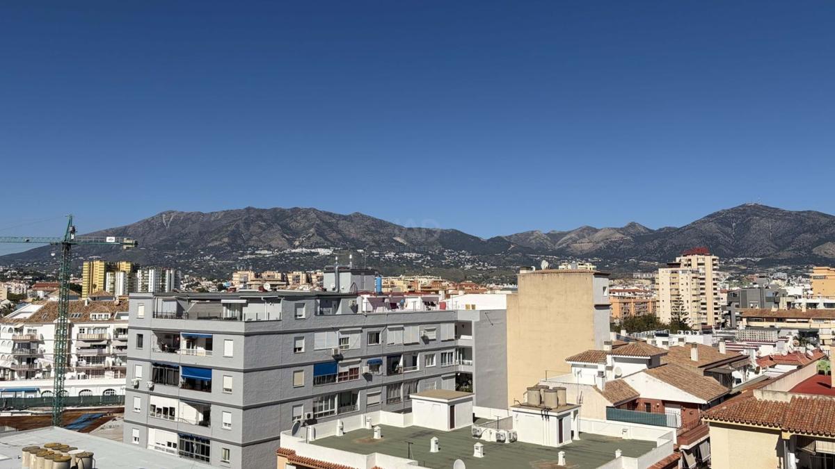 Venta de piso en Piso en Calle Alfonso XIII s/n, Zona Puerto Deportivo, Fuengirola, Fuengirola
photo 2