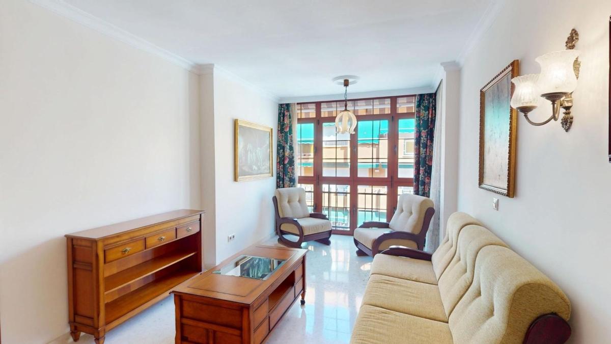 Venta de piso en Piso en Calle Camilo José Cela, Centro Ciudad, Fuengirola, Fuengirola
photo 1