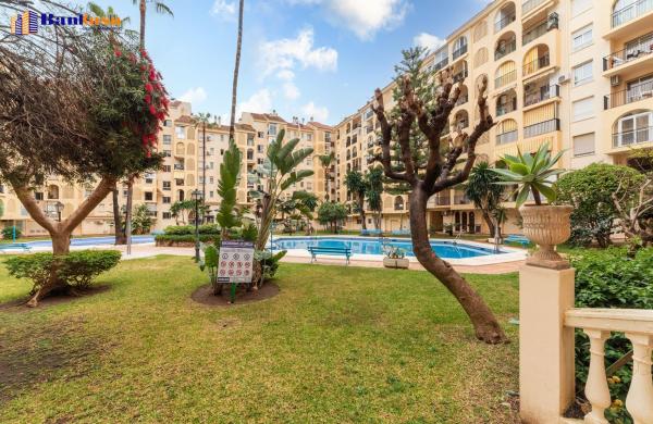 Venta de piso en Piso en Zona Puerto Deportivo, Fuengirola, Fuengirola
photo 1