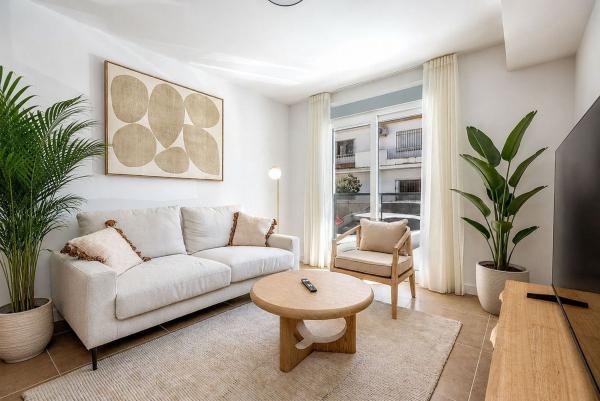 Venta de piso en Piso en Calle Miguel Márquez, Zona Puerto Deportivo, Fuengirola, Fuengirola
thumbnail 1