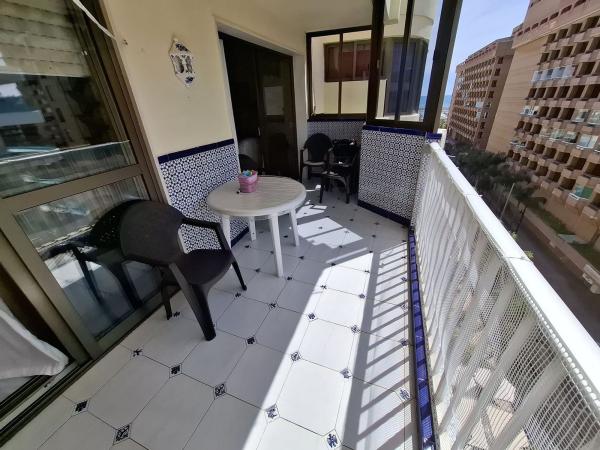 Venta de piso en Piso en Calle Martínez Catena, Zona Puerto Deportivo, Fuengirola, Fuengirola
thumbnail 1