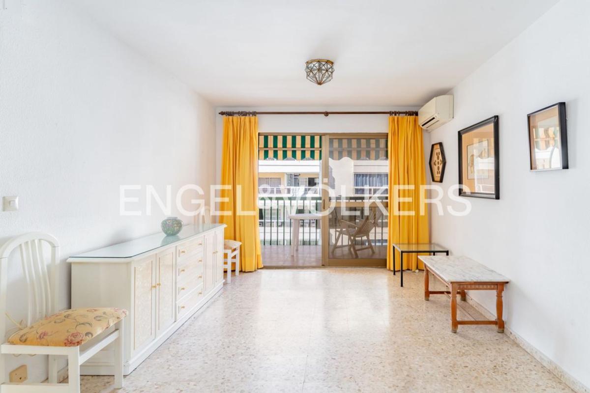 Sale of apartment in Piso en Calle Lamo de Espinosa, Zona Puerto Deportivo, Fuengirola, Fuengirola
photo 1