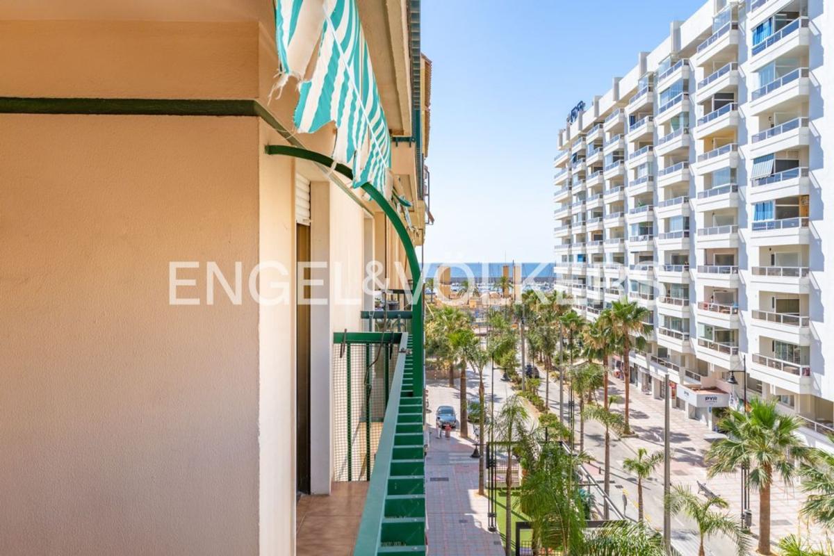Sale of apartment in Piso en Calle Lamo de Espinosa, Zona Puerto Deportivo, Fuengirola, Fuengirola
photo 3