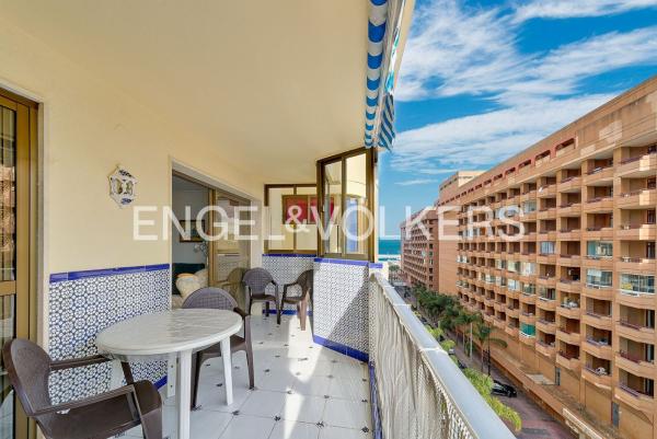 Venta de piso en Piso en Calle Martínez Catena, Zona Puerto Deportivo, Fuengirola, Fuengirola
photo 1