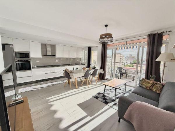 Ático en venta en  Ático en Calle José Moreno Carbonero, Centro Ciudad, Fuengirola, Fuengirola photo 3