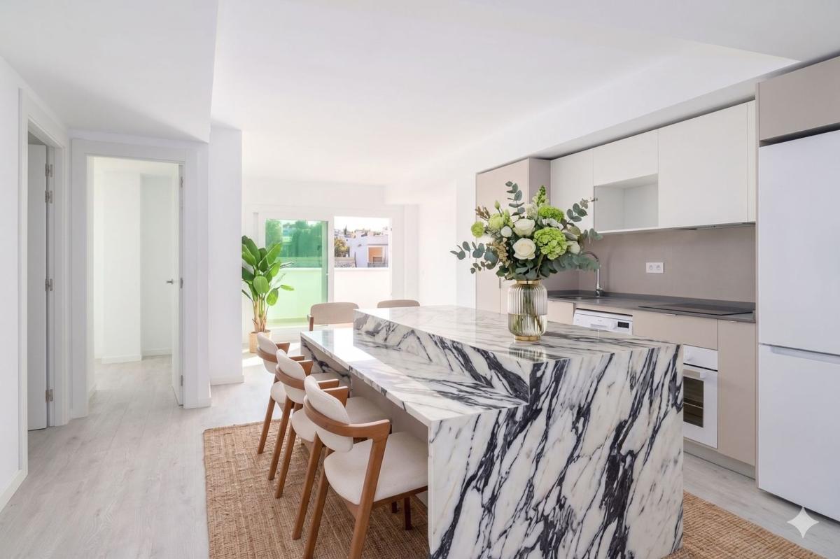 Venta de piso en Piso en Calle Pensamiento, 52, Torreblanca del Sol, Fuengirola, Fuengirola
photo 1