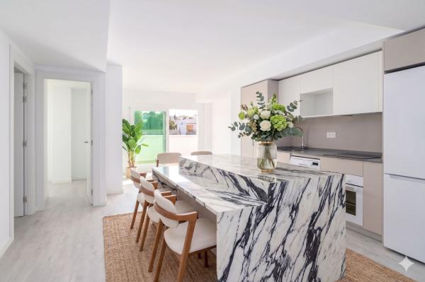 Venta de piso en Piso en Calle Pensamiento, 52, Torreblanca del Sol, Fuengirola, Fuengirola
photo 1