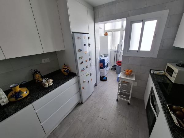 Venta de piso en Piso en Calle Martínez Catena s/n, Zona Puerto Deportivo, Fuengirola, Fuengirola
 photo 4