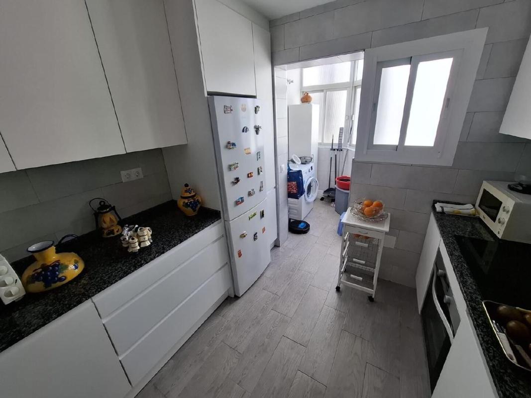 Продажа квартиры на Piso en Calle Martínez Catena, Zona Puerto Deportivo, Fuengirola, Фуэнхирола
 photo 5