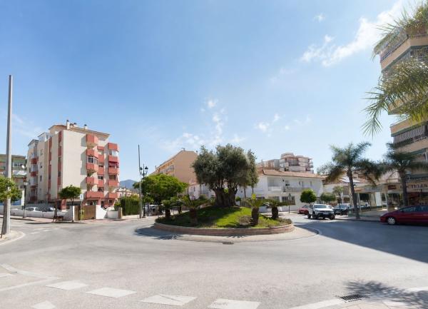 Sale of flat in Piso en Calle Jábega, Zona Sohail, Fuengirola, Fuengirola
photo 1