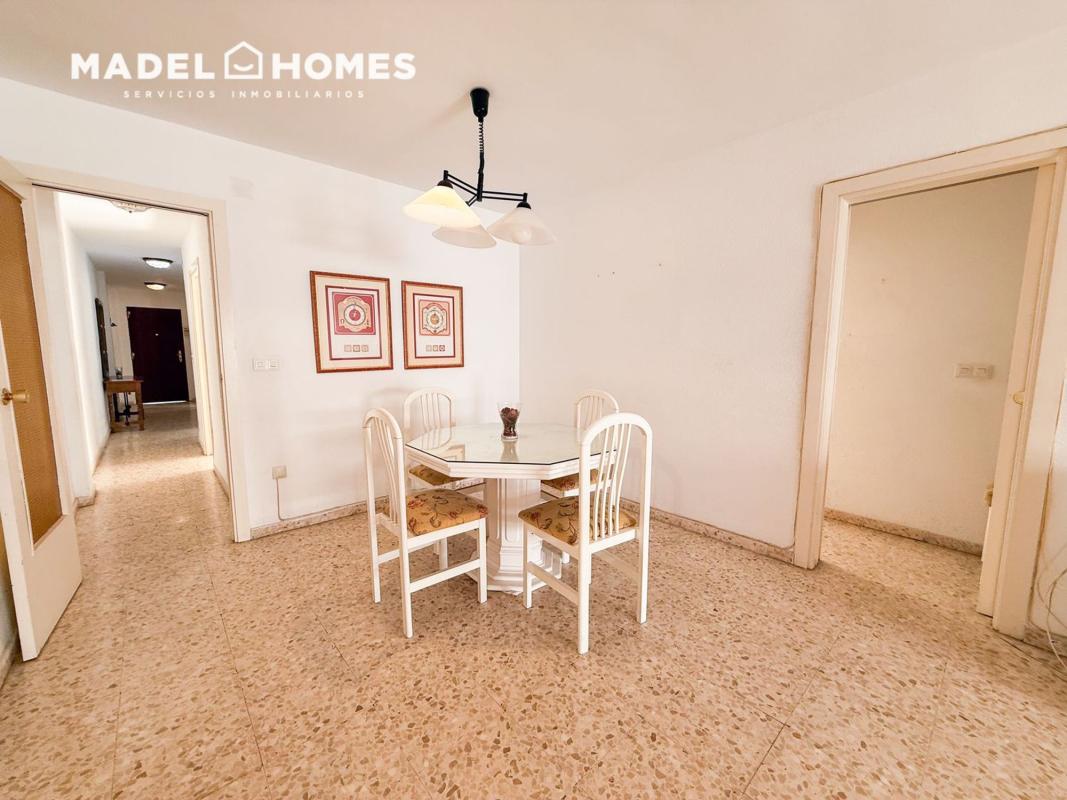 Sale of apartment in Piso en Calle Lamo de Espinosa, Zona Puerto Deportivo, Fuengirola, Fuengirola
photo 4