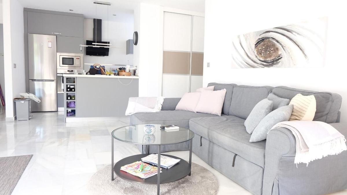 Penthouse sale in Ático en Calle Héroes Dos de Mayo, Zona Puerto Deportivo, Fuengirola, Fuengirola photo 2