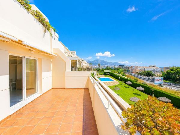 Sale of flat in Piso en Calle Fresadores, 3, Zona Sohail, Fuengirola, Fuengirola
thumbnail 2