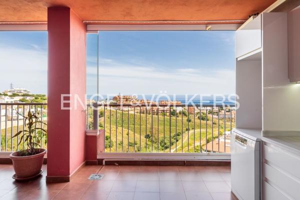 Duplex en venta en Dúplex en Calle Reina Victoria Eugenia, Los Pacos, Fuengirola, Fuengirola thumbnail 1