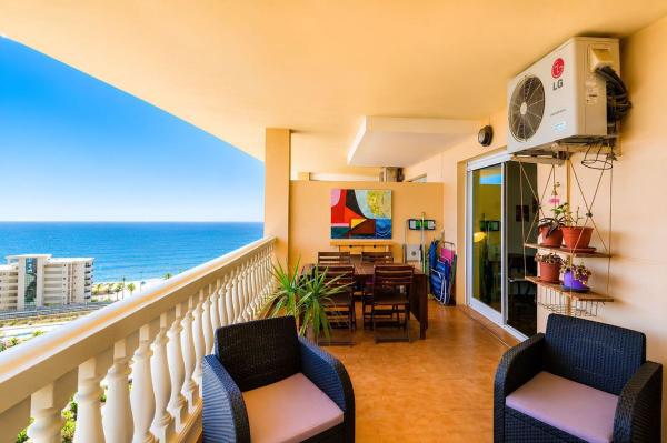 Продажа квартиры на Piso en Calle Sierra Nevada, Las Gaviotas, Fuengirola, Фуэнхирола
photo 1