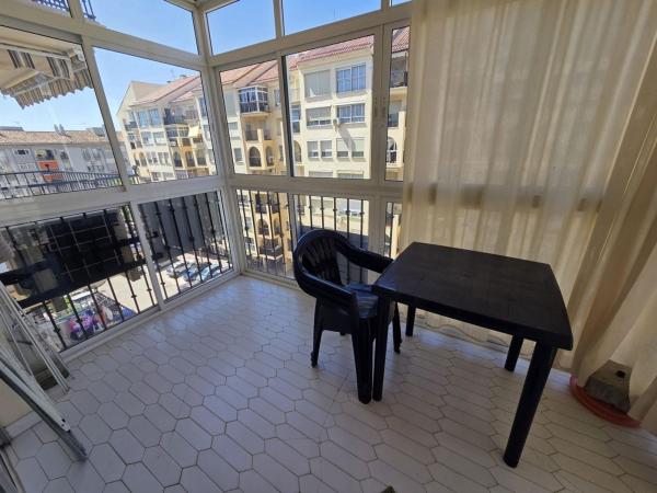Venta de piso en Piso en Calle Teresa Zabell, 4, Zona Puerto Deportivo, Fuengirola, Fuengirola
 photo 1