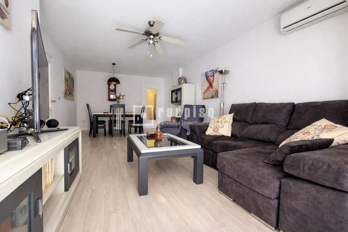 Продажа квартиры на Piso en Calle Martínez Catena, 7, Zona Puerto Deportivo, Fuengirola, Фуэнхирола
 photo 5