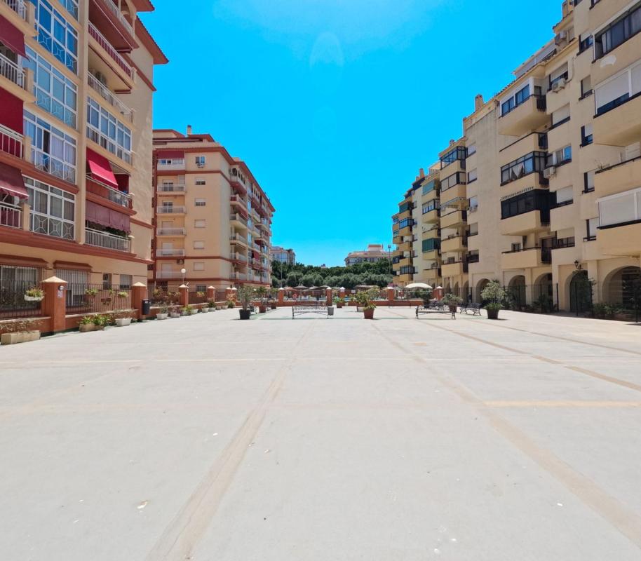 Продажа квартиры на Piso en Calle Francisco Claros Curro, Los Boliches, Fuengirola, Фуэнхирола
 photo 2