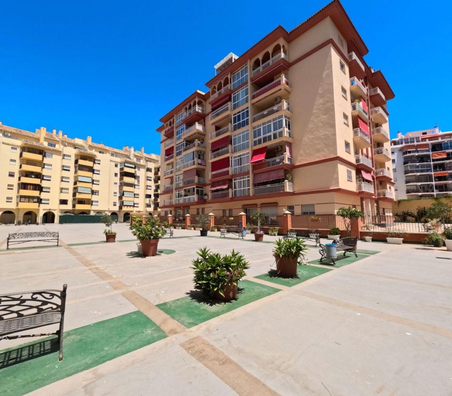 Sale of apartment in Piso en Calle Francisco Claros Curro, Los Boliches, Fuengirola, Fuengirola
photo 1
