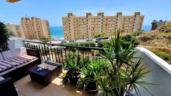 Продажа квартиры на Piso en Avenida Carvajal, Las Gaviotas, Fuengirola, Фуэнхирола
photo 1