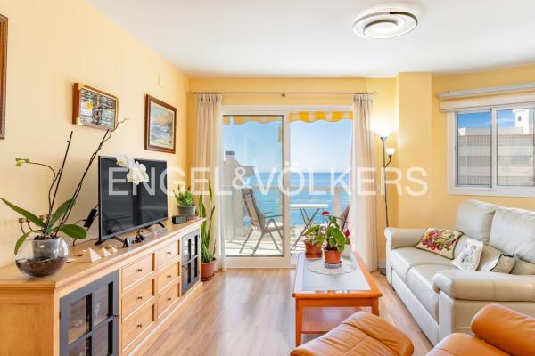 Продажа квартиры на Piso en Avenida Carvajal, Las Gaviotas, Fuengirola, Фуэнхирола
photo 1
