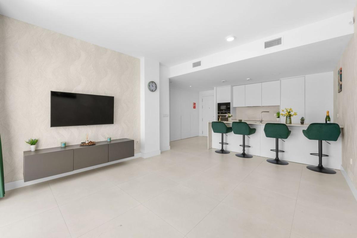 Продажа квартиры на Piso en Avenida Fuengirola, El Higuerón, Fuengirola, Фуэнхирола
photo 3