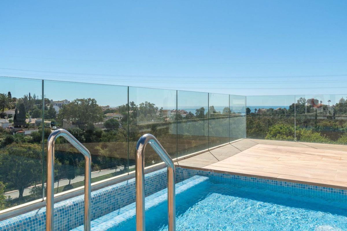 Продажа квартиры на Piso en Calle de la Hiedra, Torreblanca del Sol, Fuengirola, Фуэнхирола
photo 1