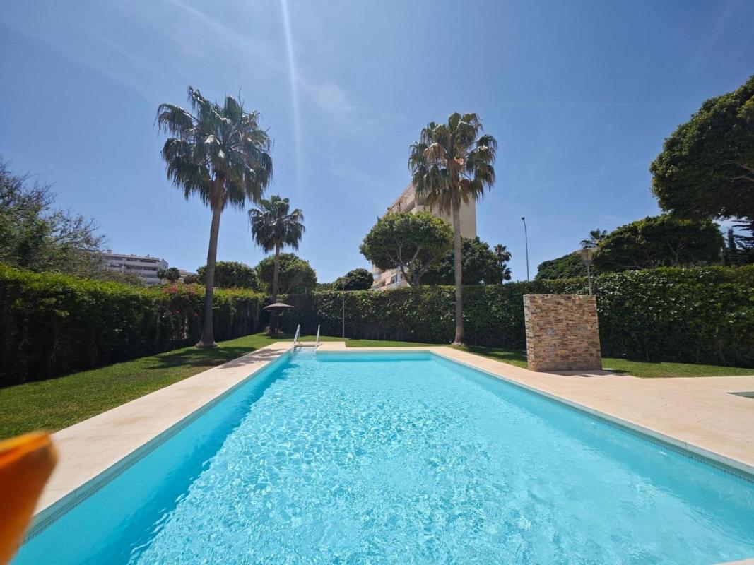 Продажа квартиры на Piso en Calle San Manuel, Zona Sohail, Fuengirola, Фуэнхирола
photo 1