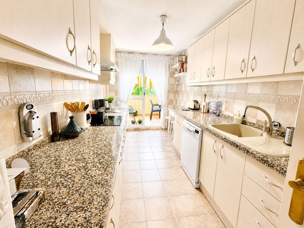Продажа квартиры на Piso en Calle Romería del Rocío, 9, Centro Ciudad, Fuengirola, Фуэнхирола
 photo 2