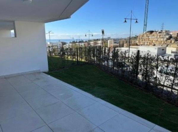 Продажа квартиры на Piso en Calle Canarios, 112 a, El Higuerón, Fuengirola, Фуэнхирола
thumbnail 1