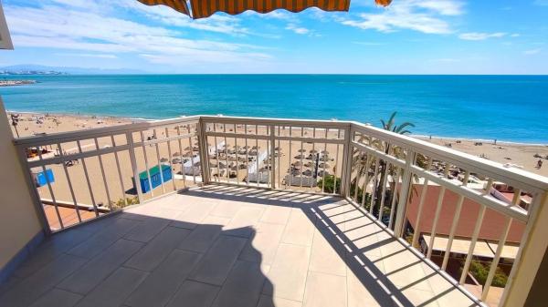 Sprzedaż mieszkania w Piso en Paseo Marítimo Rey de España, Zona Puerto Deportivo, Fuengirola, Fuengirola
 photo 1
