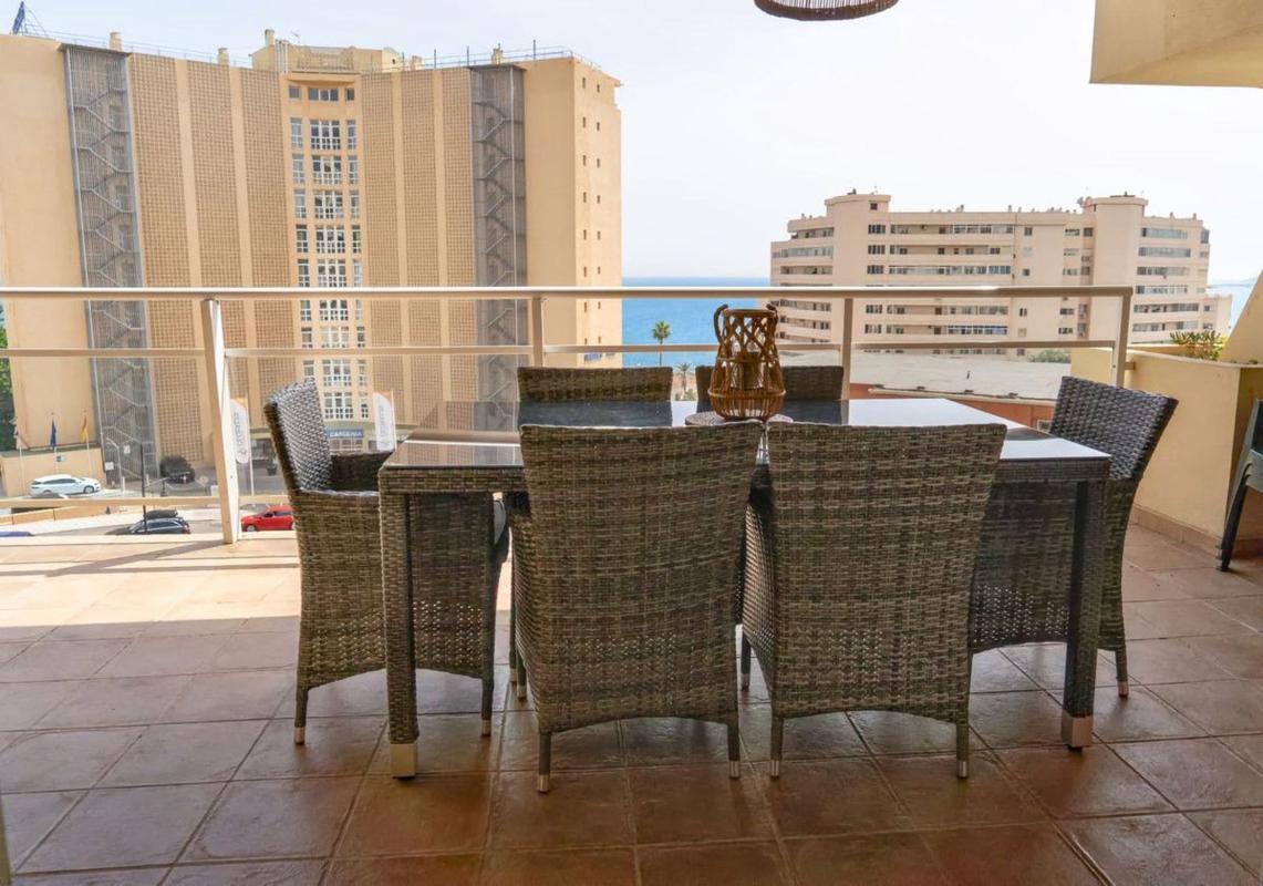 Продажа квартиры на Piso en Avenida Fuengirola, El Higuerón, Fuengirola, Фуэнхирола
photo 1