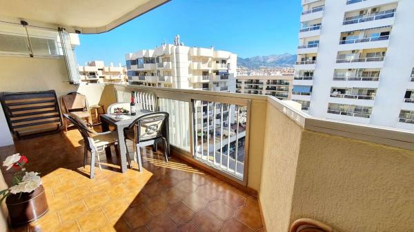 Sprzedaż mieszkania w Piso en Calle Martínez Catena, Zona Puerto Deportivo, Fuengirola, Fuengirola
 photo 2