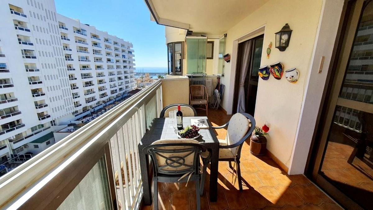 Sprzedaż mieszkania w Piso en Calle Martínez Catena, Zona Puerto Deportivo, Fuengirola, Fuengirola
 photo 3