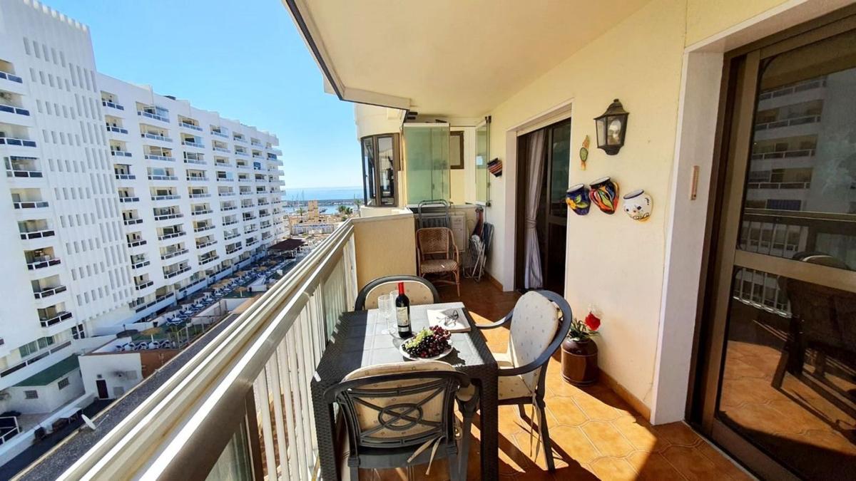 Sprzedaż mieszkania w Piso en Calle Martínez Catena, Zona Puerto Deportivo, Fuengirola, Fuengirola
 photo 5