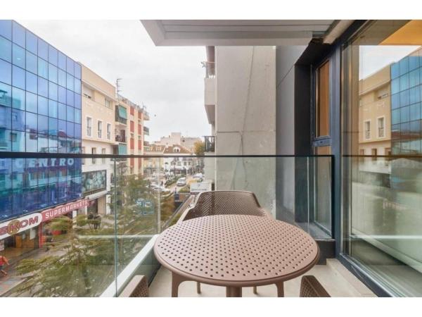 Sprzedaż mieszkania w Piso en Zona Puerto Deportivo, Fuengirola, Fuengirola
 photo 1