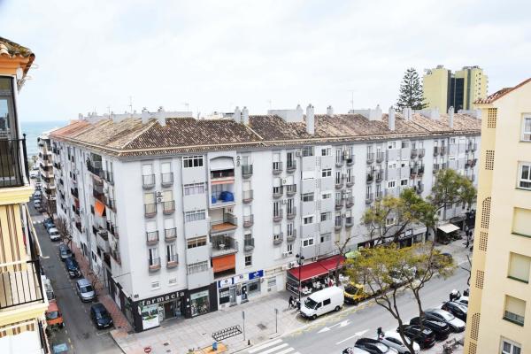 Venta de piso en Piso en Calle Teresa Zabell, Zona Puerto Deportivo, Fuengirola, Fuengirola
 photo 1