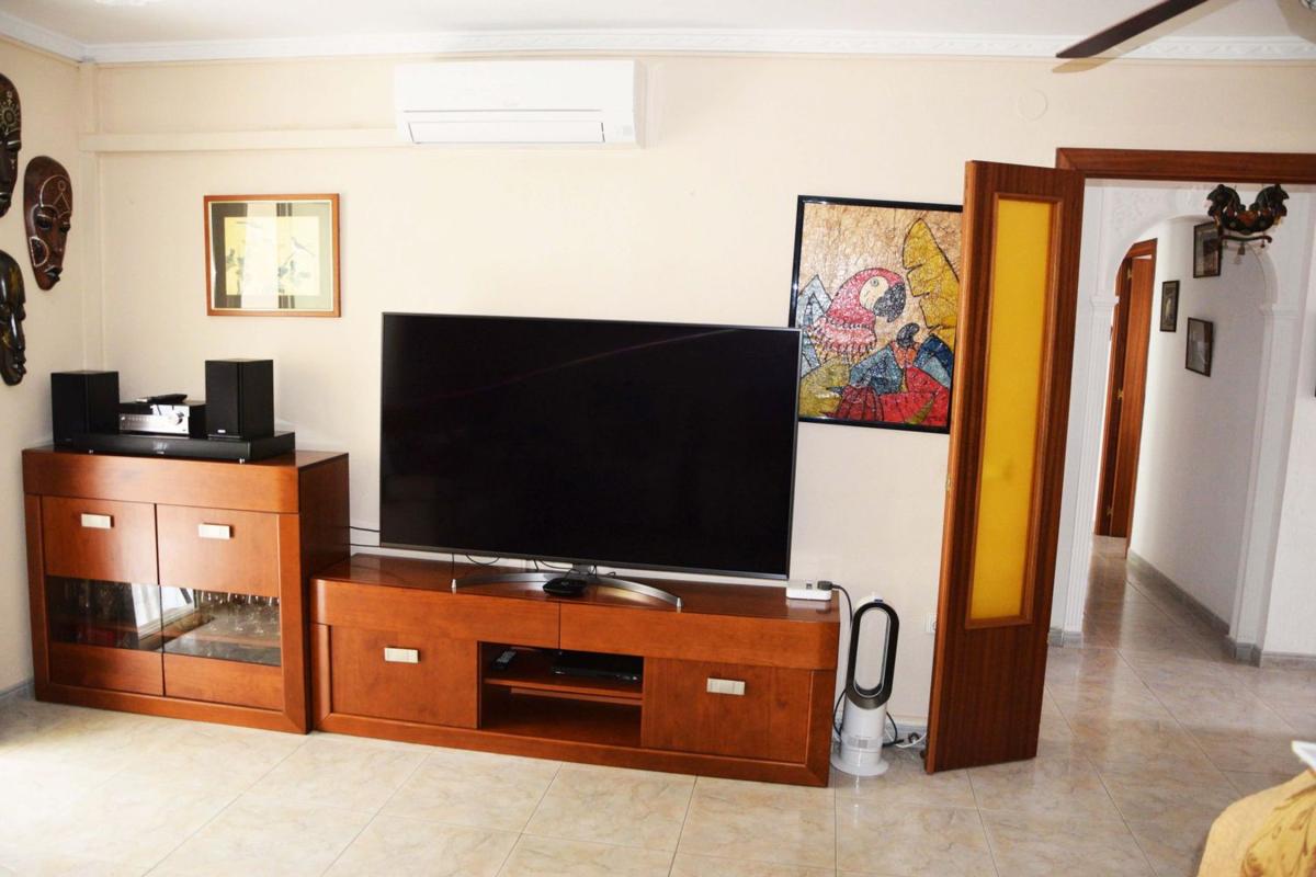 Продажа квартиры на Piso en Calle Teresa Zabell, Zona Puerto Deportivo, Fuengirola, Фуэнхирола
 photo 5