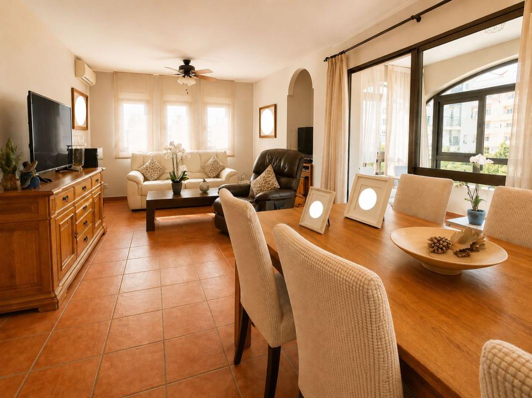 Sale of apartment in Piso en Calle Feria de Abril, Centro Ciudad, Fuengirola, Fuengirola
photo 1