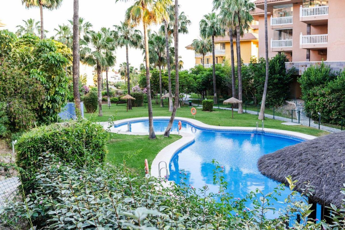 Продажа квартиры на Piso en Avenida del Higuerón, El Higuerón, Fuengirola, Фуэнхирола
photo 1